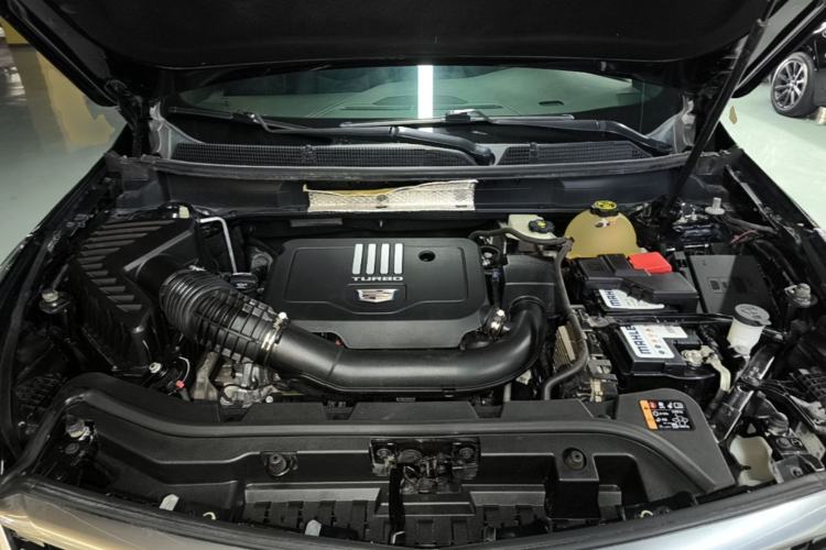 Used Cadillac XT5 2020 28T Luxury Version Engine Bay