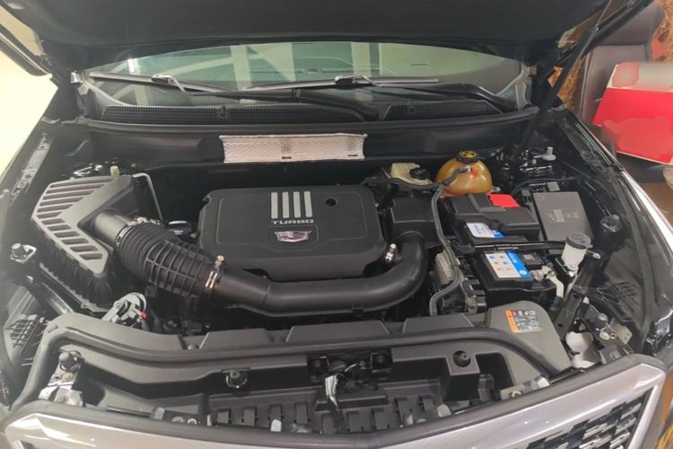 Used Cadillac XT5 2020 28T Luxury Version Engine Bay