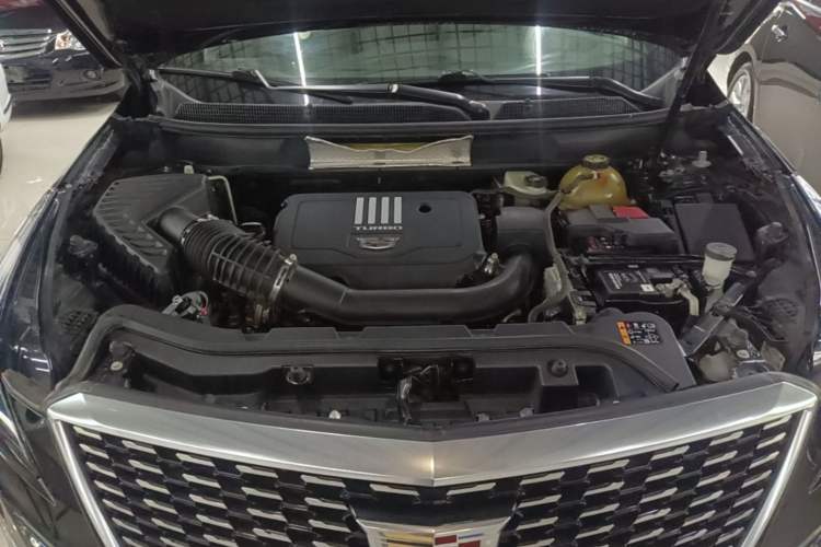 Used Cadillac XT5 2020 28T Luxury Version Engine Bay