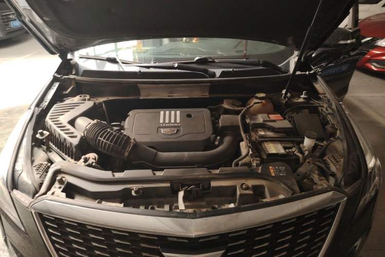 Used Cadillac XT5 2020 Revised Version 28T Luxury Edition Engine Bay