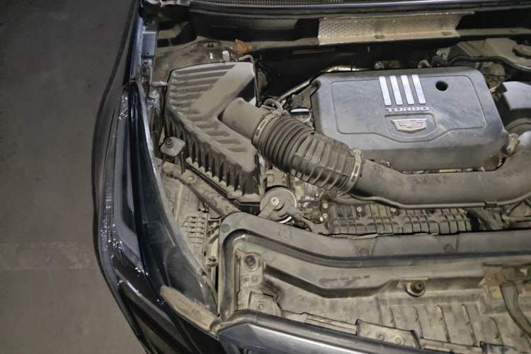 Used Cadillac XT5 2020 28T Luxury Version Engine Bay Right