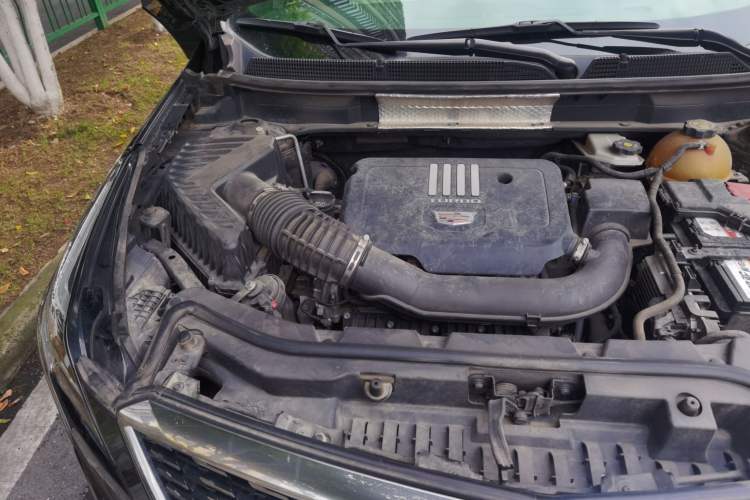 Used Cadillac XT5 2020 28T Luxury Version Engine Bay Right