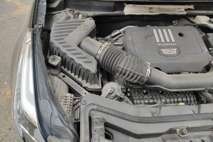 Used Cadillac XT5 2020 28T Four-Wheel Drive Tech Version Engine Bay Right