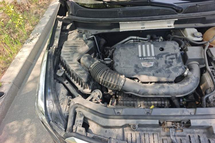 Used Cadillac XT5 2020 Revised Version 28T Luxury Edition Engine Bay Right