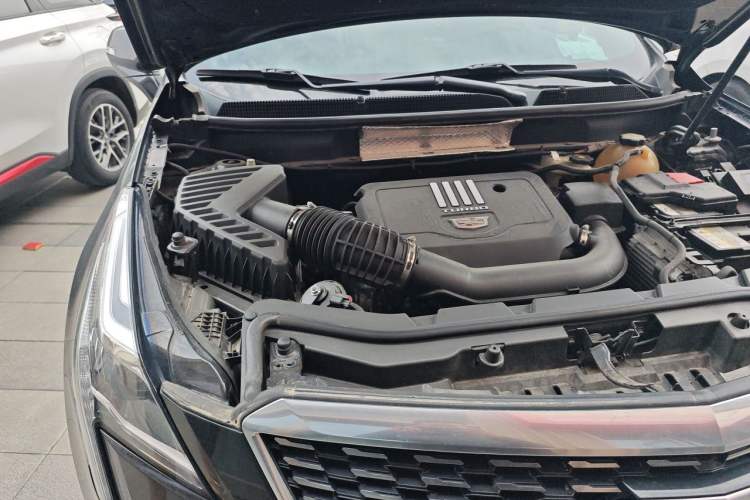 Used Cadillac XT5 2020 28T Luxury Version Engine Bay Right