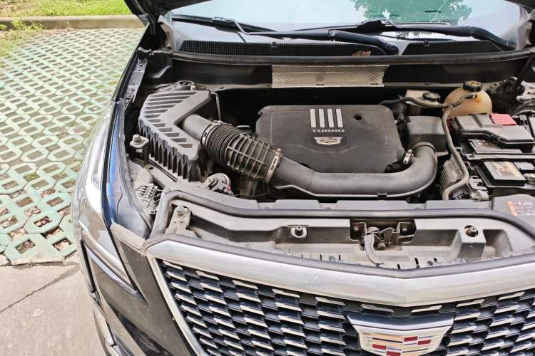 Used Cadillac XT5 2020 28T Luxury Version Engine Bay Right