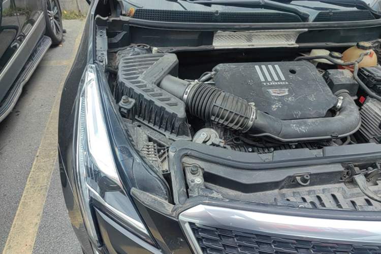 Used Cadillac XT5 2020 28T Tech Edition Engine Bay Right