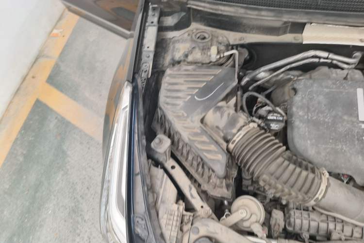Used Cadillac XT5 2020 28T Luxury Version Engine Bay Right