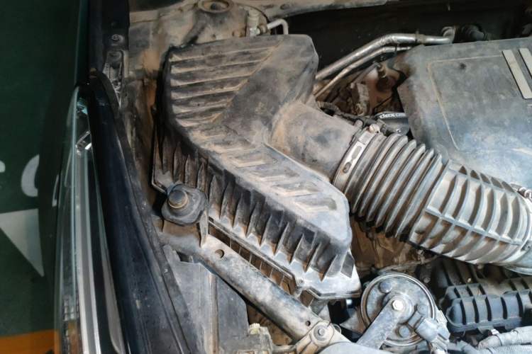 Used Cadillac XT5 2020 28T Four-Wheel Drive Luxury Version Engine Bay Right