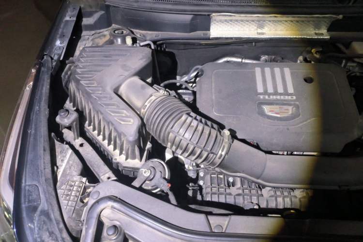 Used Cadillac XT5 2020 28T Four-Wheel Drive Tech Version Engine Bay Right