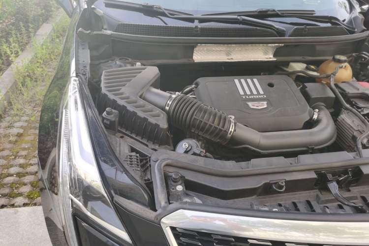 Used Cadillac XT5 2020 28T Luxury Version Engine Bay Right