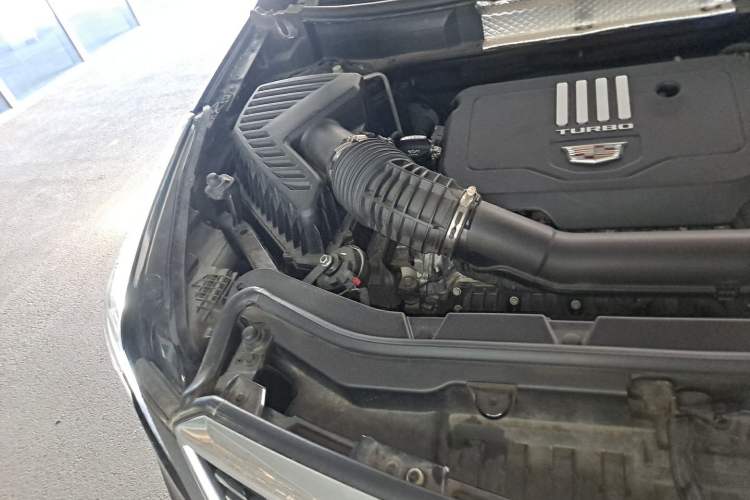 Used Cadillac XT5 2020 Revised Version 28T Luxury Edition Engine Bay Right