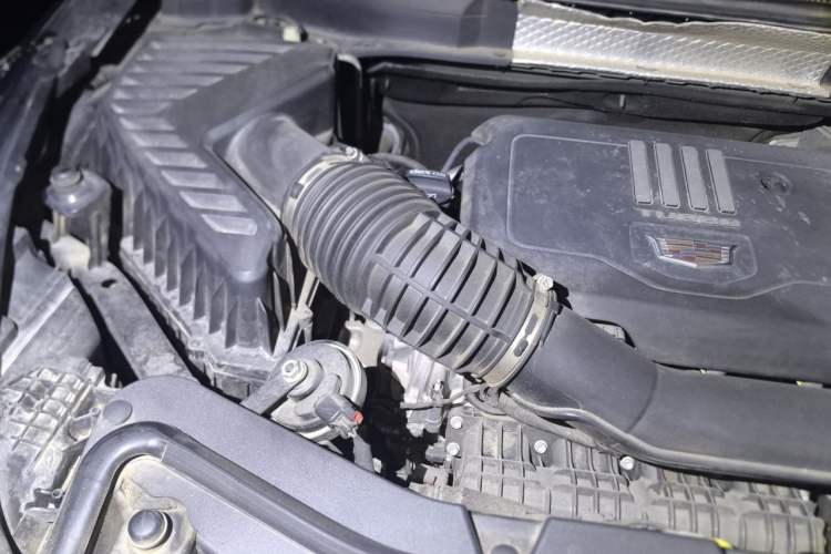 Used Cadillac XT5 2020 28T Luxury Version Engine Bay Right