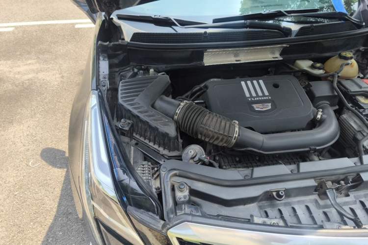 Used Cadillac XT5 2020 28T Four-Wheel Drive Luxury Version Engine Bay Right