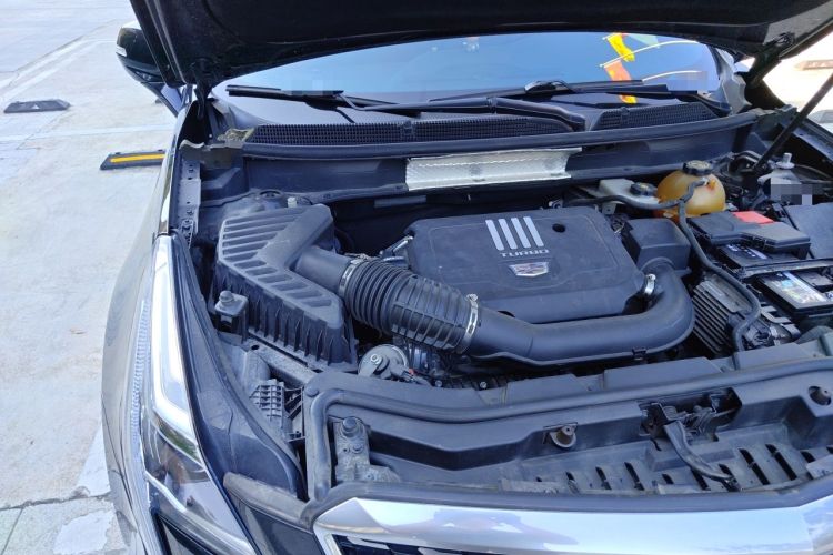 Used Cadillac XT5 2020 Revised Version 28T Luxury Edition Engine Bay Right