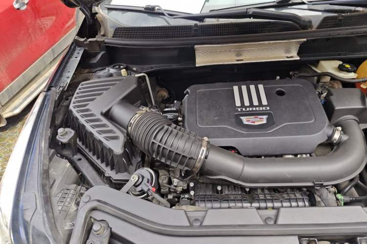 Used Cadillac XT5 2020 Revised Version 28T Luxury Edition Engine Bay Right