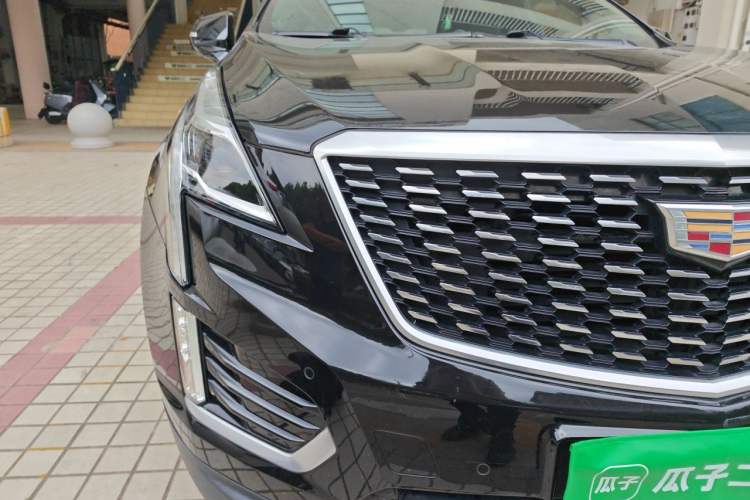 Used Cadillac XT5 2020 28T Luxury Version Engine Bay Right