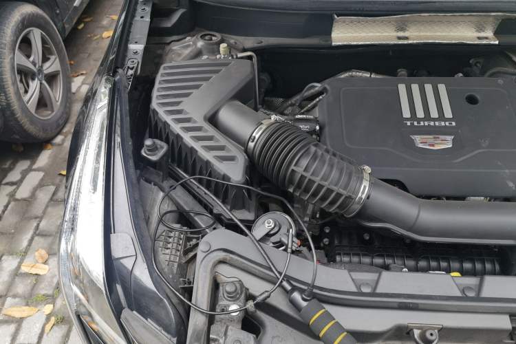 Used Cadillac XT5 2020 28T Four-Wheel Drive Luxury Version Engine Bay Right