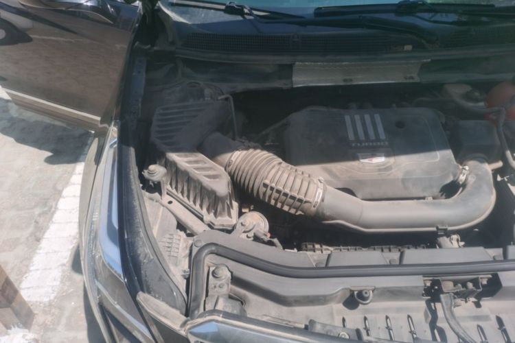 Used Cadillac XT5 2020 Revised Version 28T Tech Edition Engine Bay Right