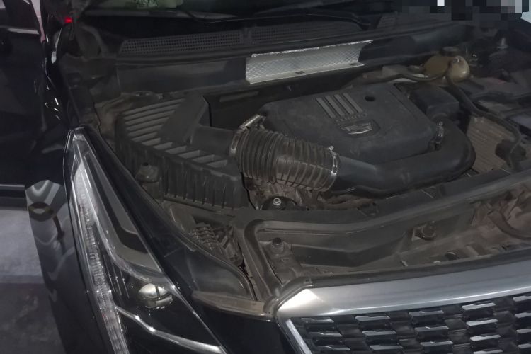 Used Cadillac XT5 2020 Revised Version 28T Luxury Edition Engine Bay Right