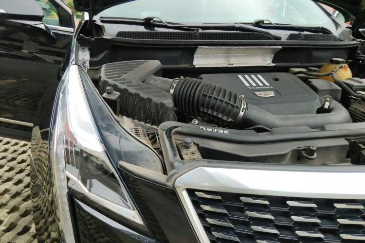 Used Cadillac XT5 2020 28T Luxury Version Engine Bay Right