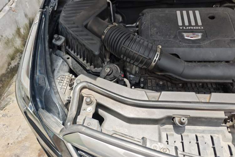 Used Cadillac XT5 2020 28T Luxury Version Engine Bay Right