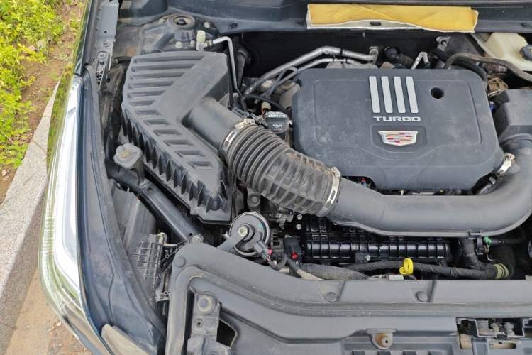 Used Cadillac XT5 2020 28T Luxury Version Engine Bay Right