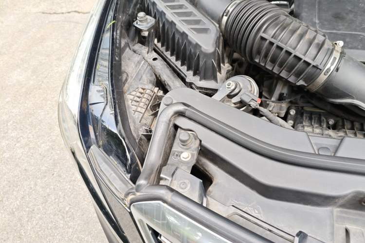 Used Cadillac XT5 2020 28T Luxury Version Engine Bay Right