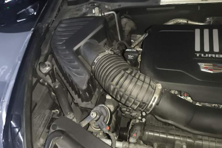 Used Cadillac XT5 2020 28T Luxury Version Engine Bay Right