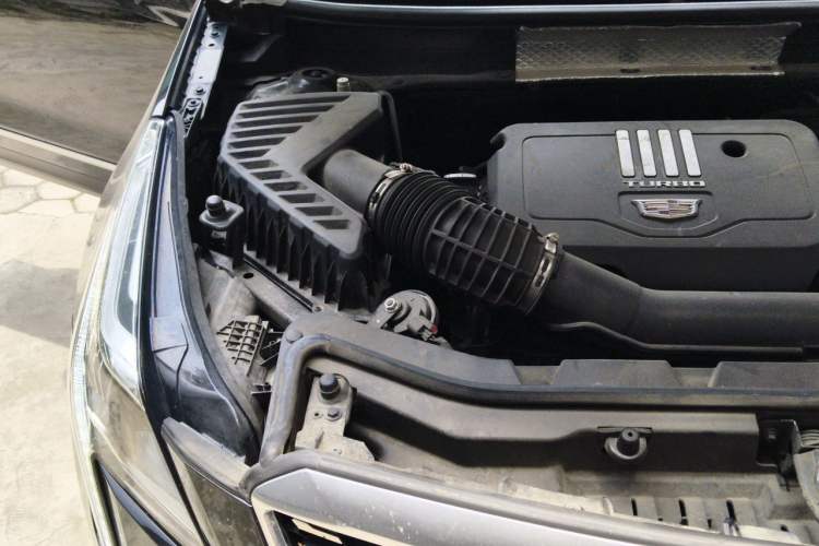 Used Cadillac XT5 2020 Revised Version 28T Luxury Edition Engine Bay Right