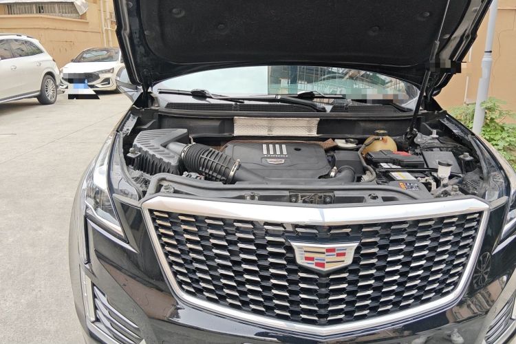Used Cadillac XT5 2020 Revised Version 28T Luxury Edition Engine Bay Right