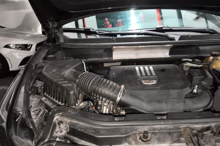 Used Cadillac XT5 2020 28T Luxury Version Engine Bay Right