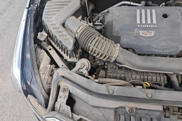 Used Cadillac XT5 2020 Revised Version 28T Luxury Edition Engine Bay Right