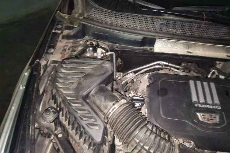 Used Cadillac XT5 2020 Updated Version 28T All-Wheel Drive Leading Sporty Type Engine Bay Right