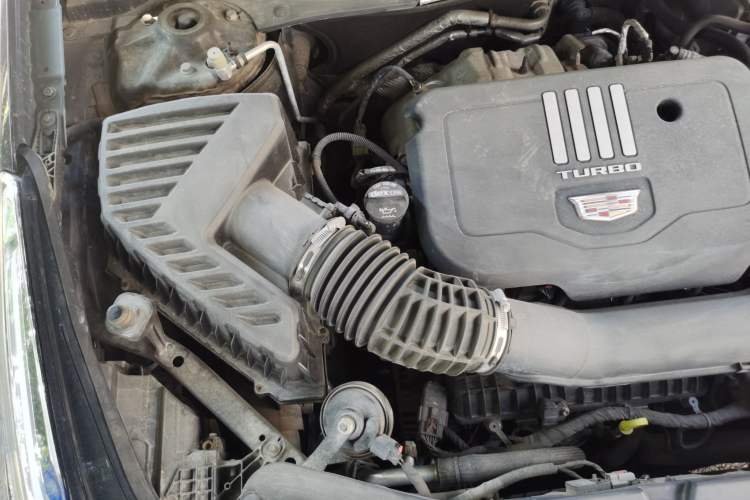 Used Cadillac XT5 2020 28T Four-Wheel Drive Tech Version Engine Bay Right