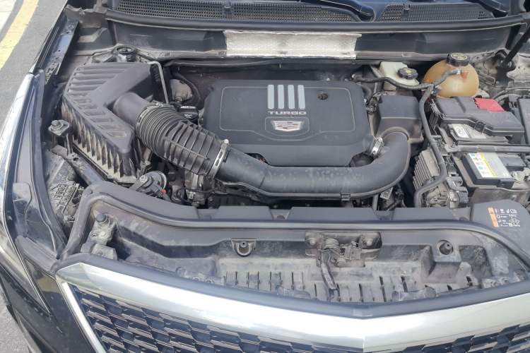 Used Cadillac XT5 2020 28T Four-Wheel Drive Tech Version Engine Bay Right