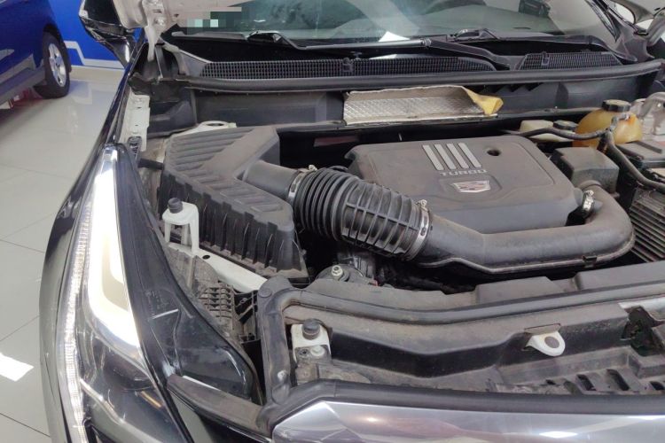 Used Cadillac XT5 2020 28T Four-Wheel Drive Luxury Version Engine Bay Right