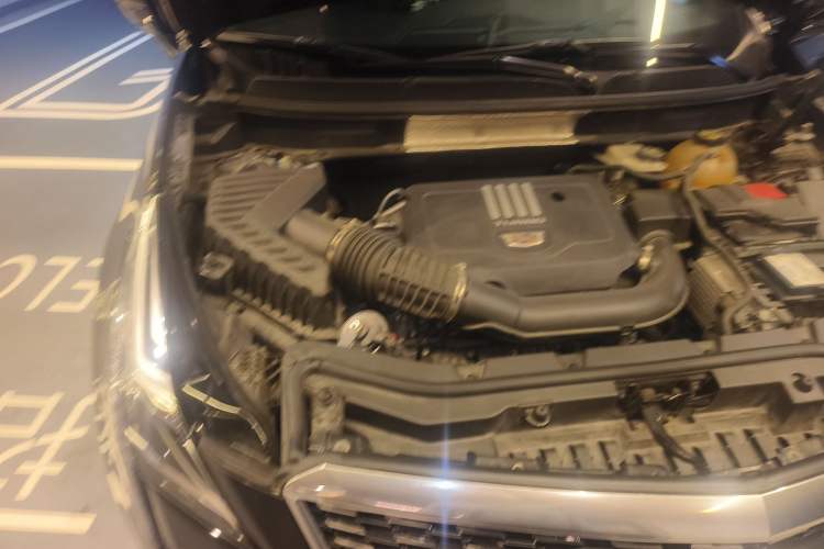 Used Cadillac XT5 2020 Revised Version 28T Four-Wheel Drive Tech Edition Engine Bay Right
