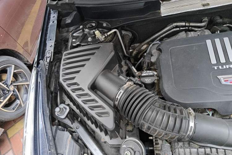 Used Cadillac XT5 2020 Revised Version 28T Luxury Edition Engine Bay Right