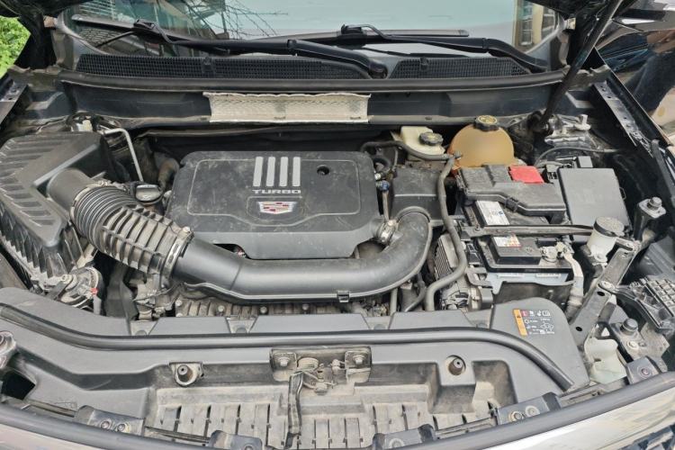 Used Cadillac XT5 2020 28T Luxury Version Engine Bay