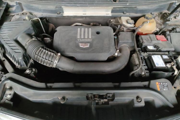 Used Cadillac XT5 2020 28T Luxury Version Engine Bay