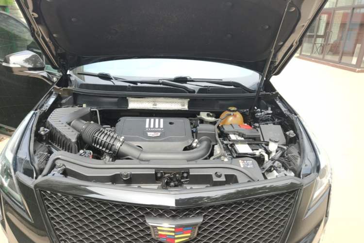 Used Cadillac XT5 2020 Revised Version 28T Luxury Edition Engine Bay