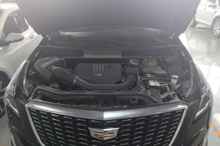 Used Cadillac XT5 2020 28T Luxury Version Engine Bay