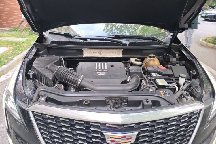 Used Cadillac XT5 2020 28T Luxury Version Engine Bay
