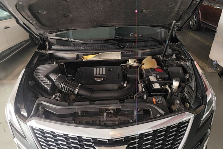 Used Cadillac XT5 2020 28T Luxury Version Engine Bay