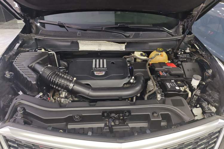 Used Cadillac XT5 2020 28T Luxury Version Engine Bay