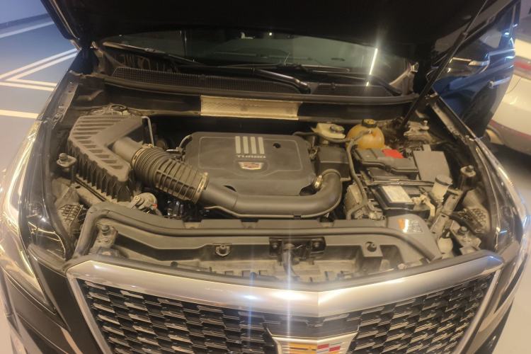 Used Cadillac XT5 2020 Revised Version 28T Four-Wheel Drive Tech Edition Engine Bay