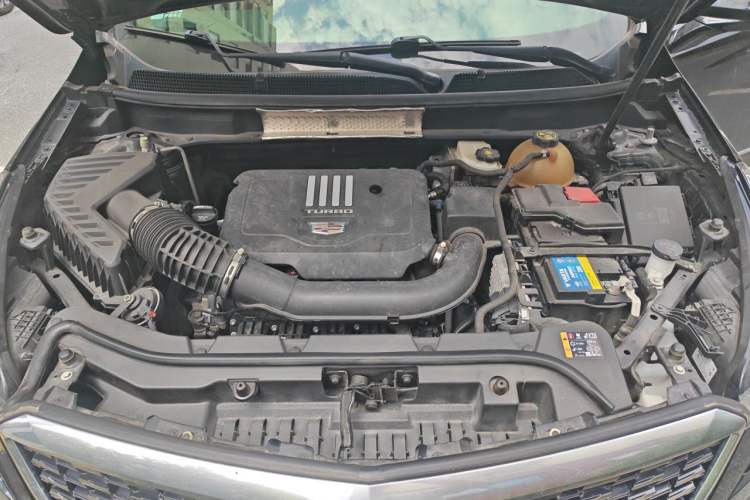 Used Cadillac XT5 2020 28T Luxury Version Engine Bay