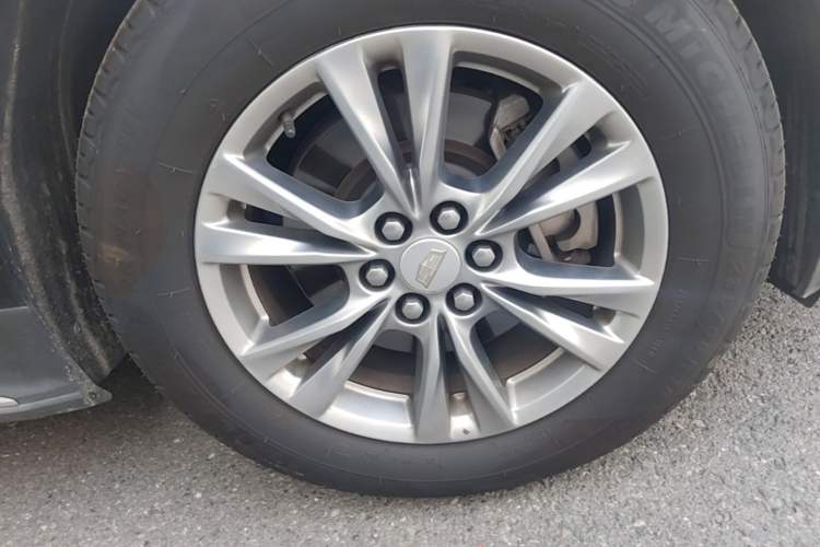Used Cadillac XT5 2020 28T Luxury Version Exterior 1