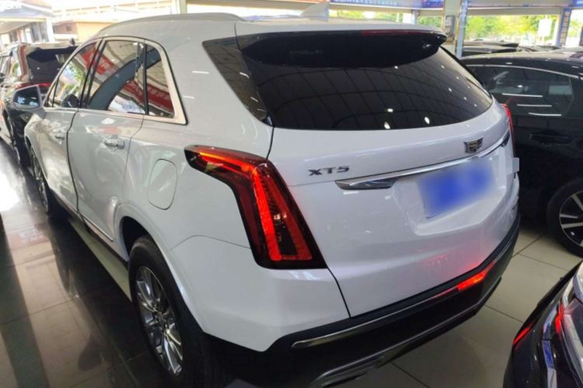 Used Cadillac XT5 2020 Revised Version 28T Luxury Edition Exterior 2